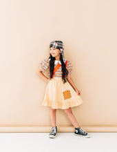 Load image in gallery viewer, Blusa y Falda Chavo del 8
