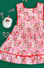 Load image in gallery viewer, Vestido Mod 1950 Santa Mug