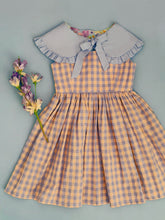 Cargar imagen en el visor de la galería, Vestido Cuadros lila/melon Mod 1948