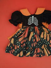 Cargar imagen en el visor de la galería, Vestido Catrina/Monarca Mod 1951