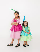 Load image in gallery viewer, Vestido Hermanastra
