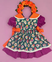 Load image in gallery viewer, Vestido Dia Muertos/Verde Modelo 1951