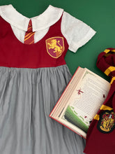 Load image in gallery viewer, Vestido Hogwarts Mod 1947
