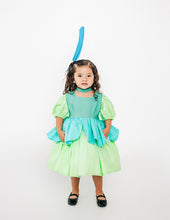 Load image in gallery viewer, Vestido Hermanastra