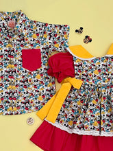 Load image in gallery viewer, Camisa Mickey y Amigos