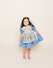 Load image in gallery viewer, Vestido Labubu Mod 1951
