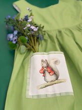 Cargar imagen en el visor de la galería, Vestido Verde/Peter Rabbit Mod 1948