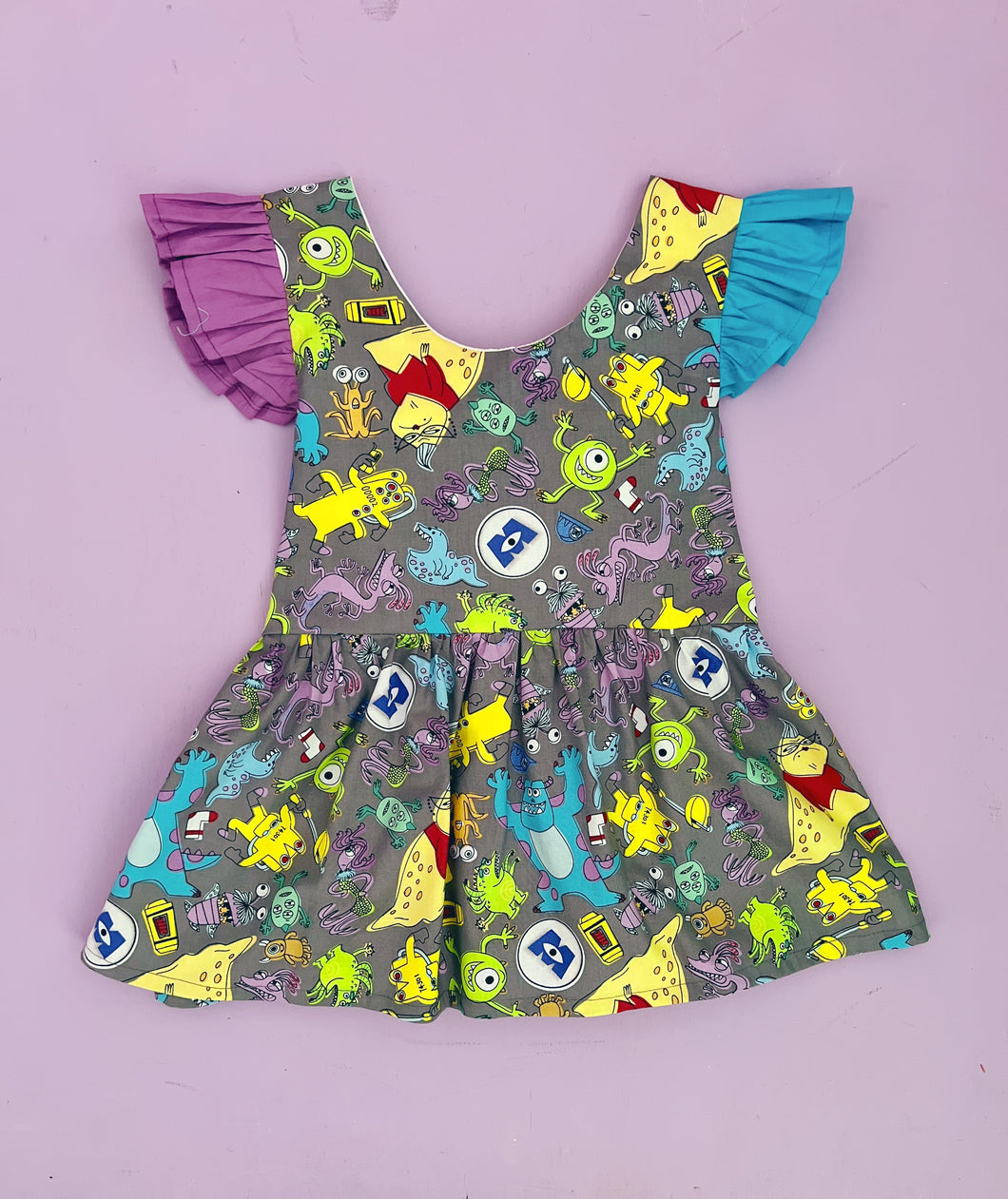 Blusa Monsters Mod 1960