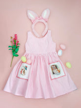 Cargar imagen en el visor de la galería, Vestido Rayas Rosa/Peter Rabbit Mod 1948