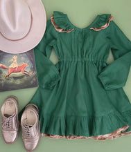Cargar imagen en el visor de la galería, Vestido Verde Bosque Modelo 1962
