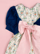 Cargar imagen en el visor de la galería, Vestido Cascanueces Modelo 1952